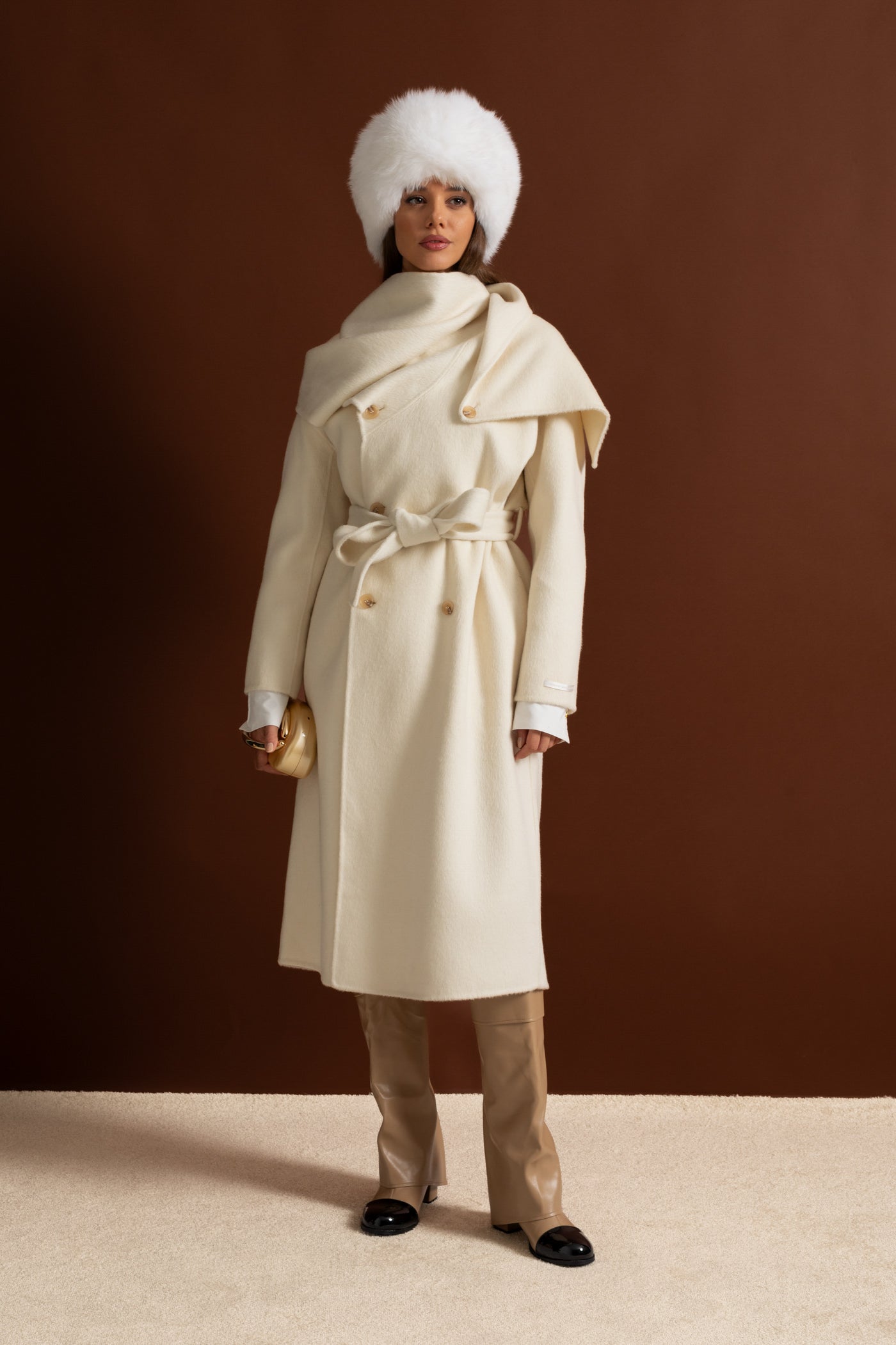 Büyük Yaka Yakalı Uzun Palto - Bej