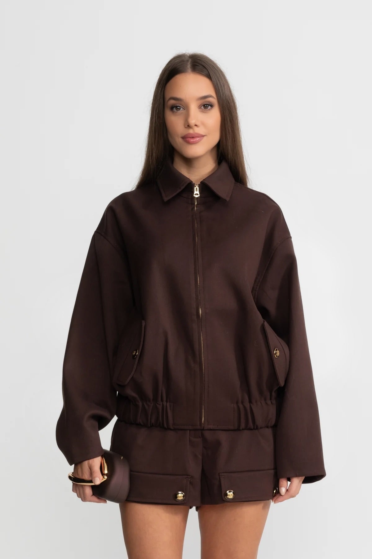 Fermuarlı Ceket Ve Uyumlu Mini Etekten Oluşan Eşofman Takımı – Kahverengi