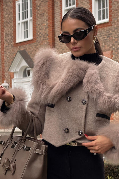 Kürk Yaka Süslemeli Çift Yaka Kısa Ceket - Kahverengi