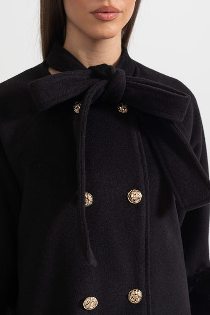 Kürk Manşet Detayları Ve Yaka Kurdelesi Olan Çift Yakalı Palto - Siyah