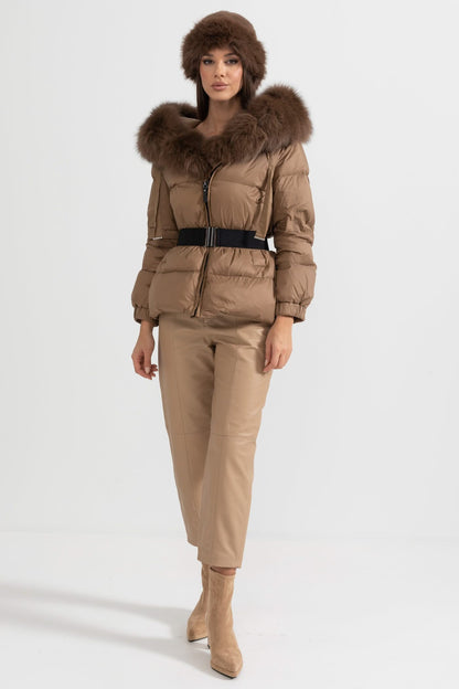 Bel Kemerli Ve Kahverengi Tilki Kürk Kapüşonlu Şişme Mont - Kahverengi