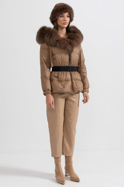 Bel Kemerli Ve Kahverengi Tilki Kürk Kapüşonlu Şişme Mont - Kahverengi