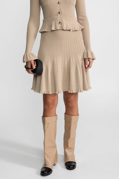 Peplum Bel Ve Kloş Etek Ucuna Sahip Kaburga Örgü Elbise – Bej