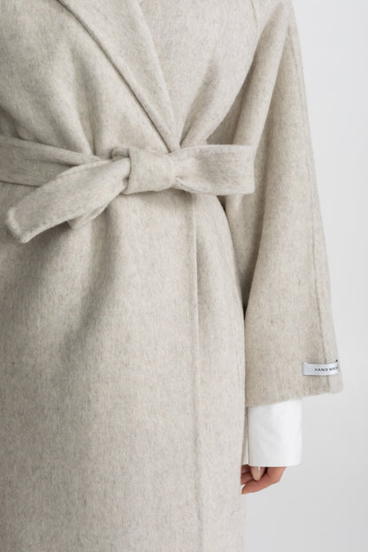 Yüksek Yakalı Kemerli Midi Palto - Bej